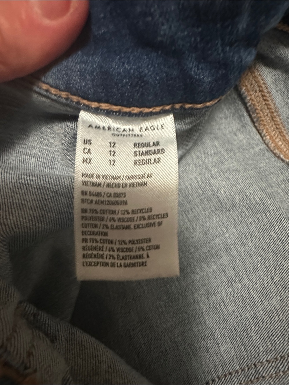 American Eagle Outfitters Dark Blue Flare Jeans - Picture 6 of 6